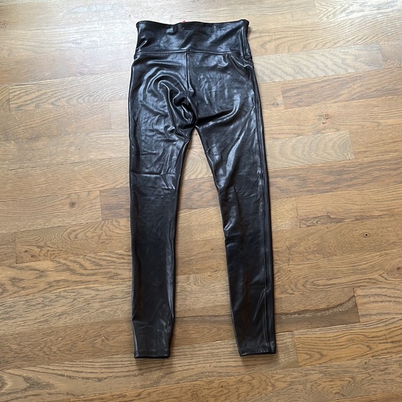 Spanx Faux Leather Leggings - Picture 2 of 5